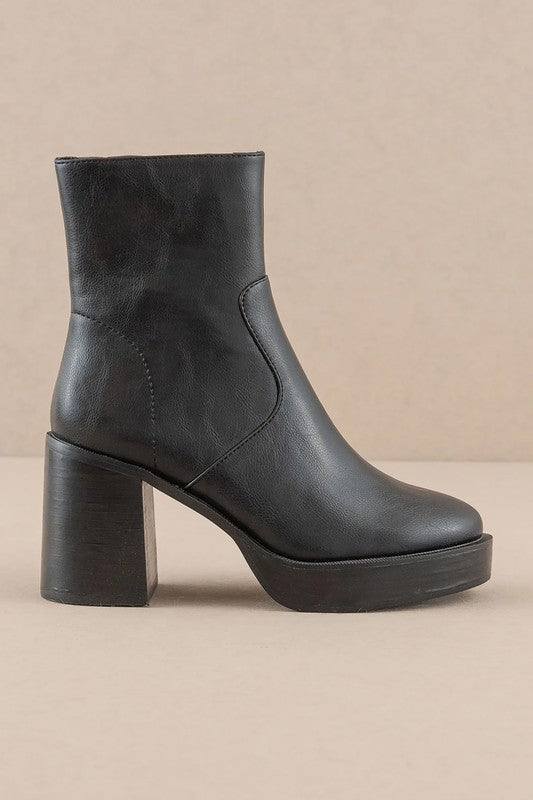 Liam Ankle Boots